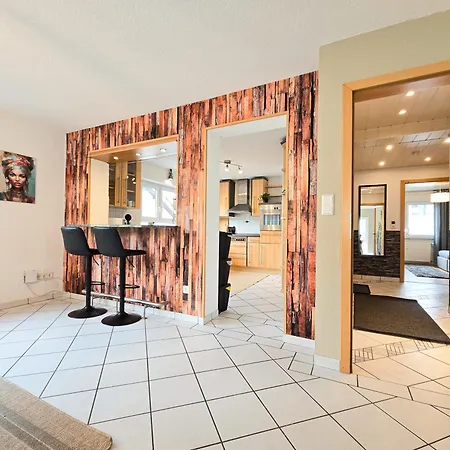 Star-apartment - Calm, Spacious & Garden, 120m2 Apartment Nussloch
